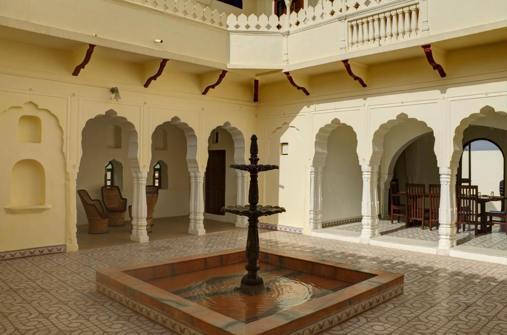 Amritara Surajgarh Fort Esterno foto