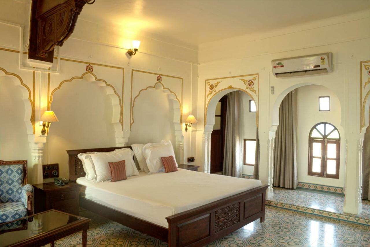 Amritara Surajgarh Fort Esterno foto