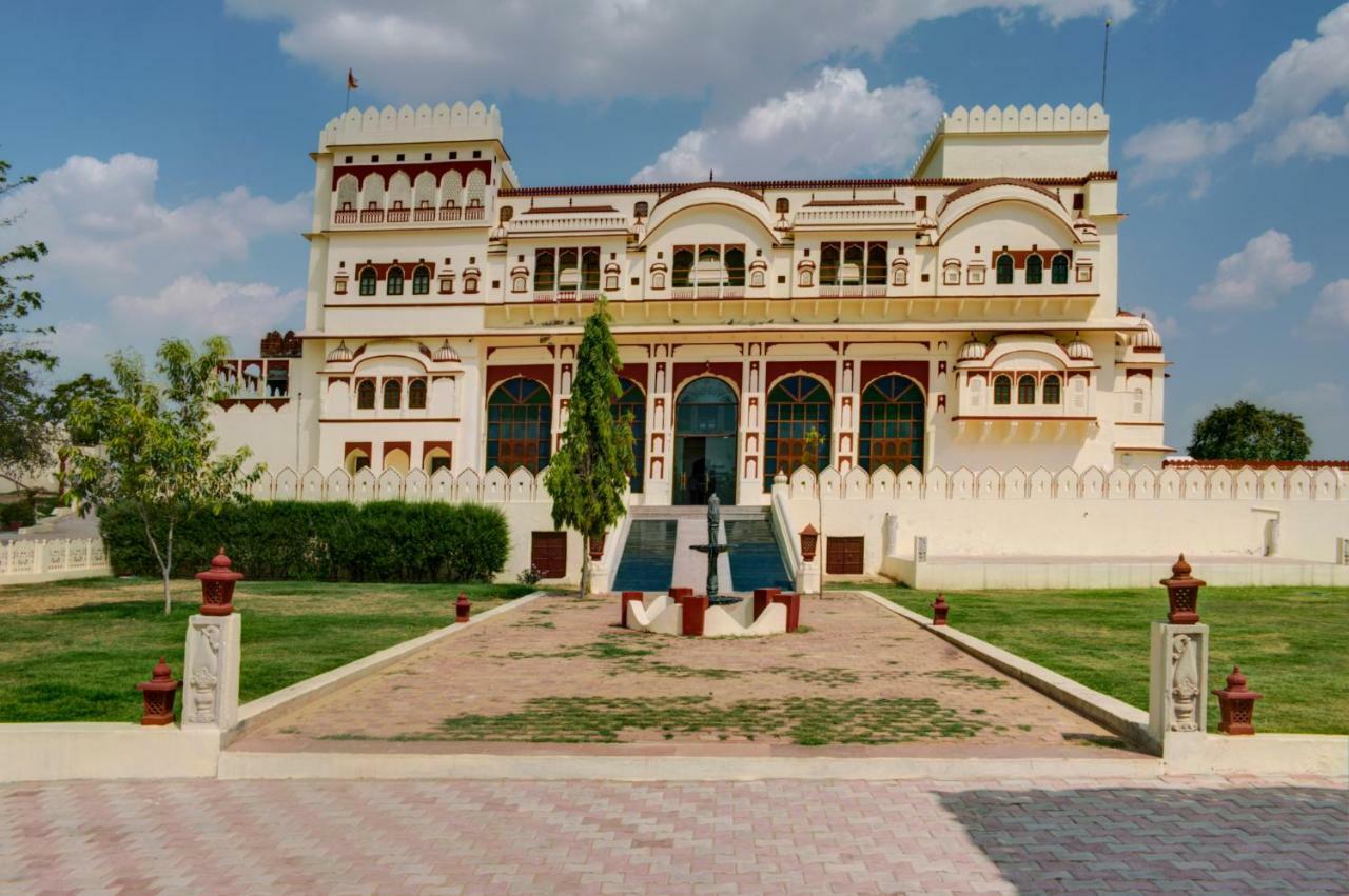 Amritara Surajgarh Fort Esterno foto